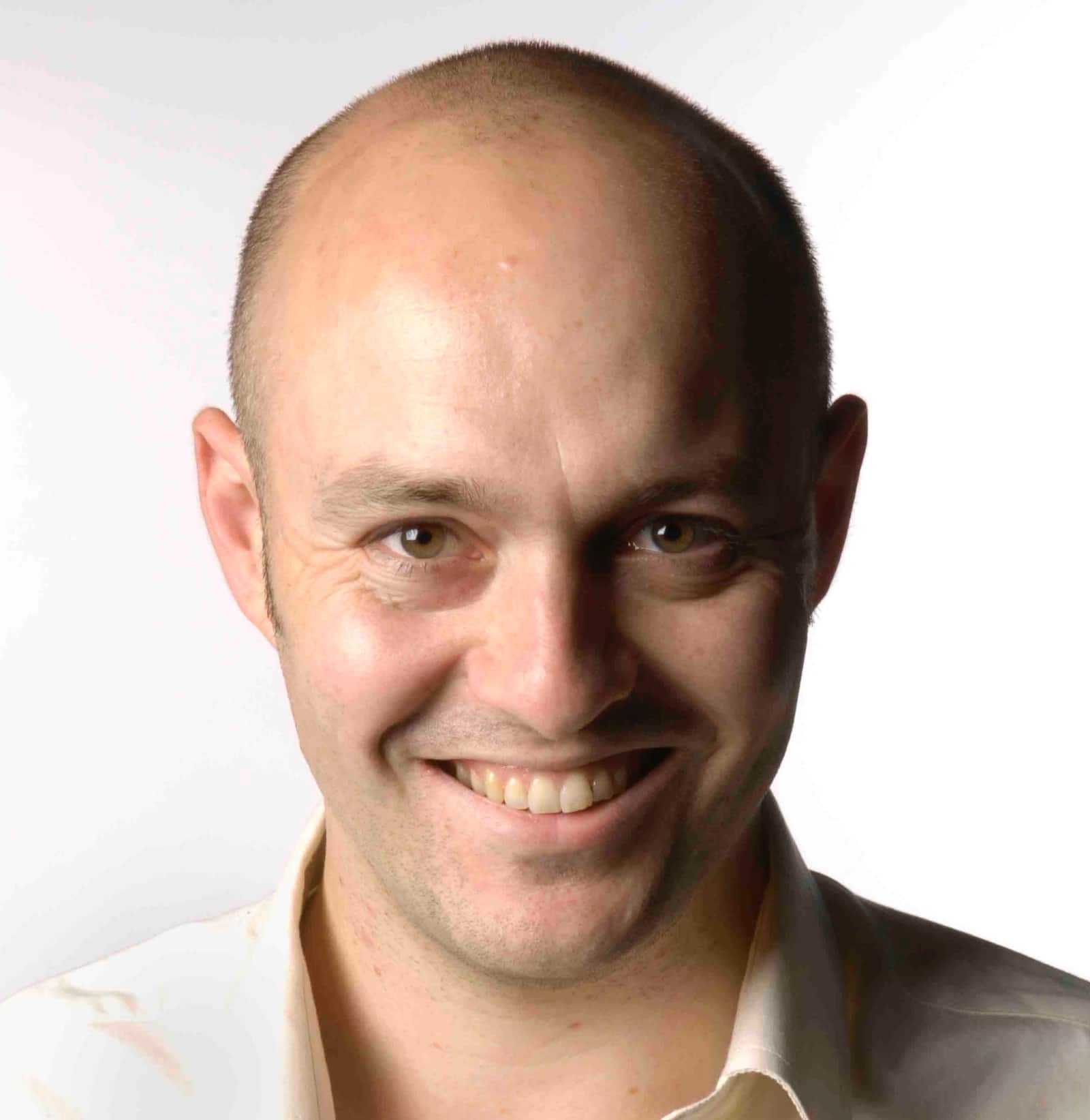 Focus How to use your smartphone to take incredible photos through a